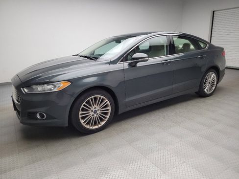 Used 2015 Ford Fusion SE w/ Equipment Group 202A FWD image 2