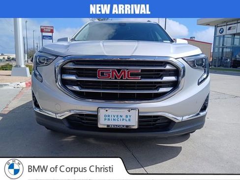 Used 2019 GMC Terrain SLT w/ Preferred Package image 2