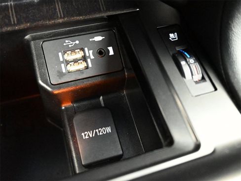 Used 2023 Lexus GX 460 Premium w/ Premium Plus Package image 15