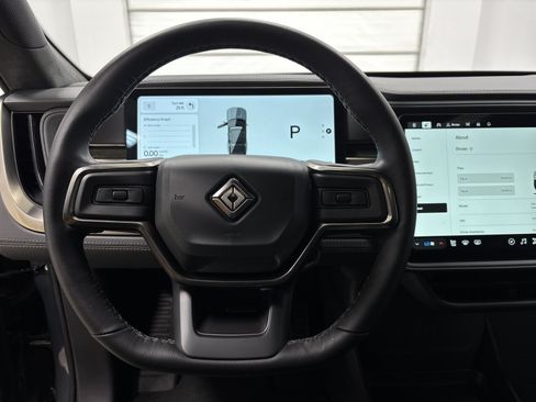Used 2025 Rivian R1S Adventure AWD/4WD image 28