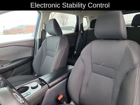 Used 2023 Nissan Rogue S image 18