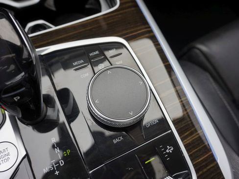 Used 2020 BMW X7 xDrive40i w/ Luxury Seating Package image 55