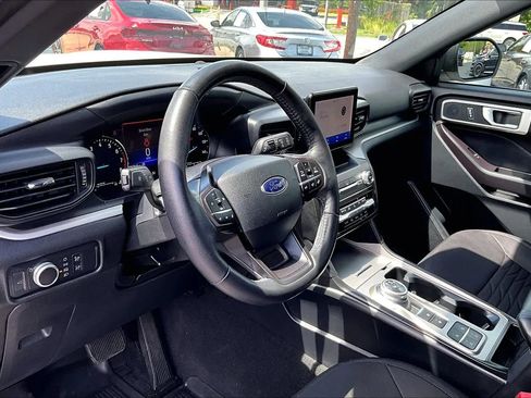 Used 2020 Ford Explorer XLT w/ Class III Trailer Tow Package RWD image 13