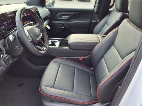 New 2025 Chevrolet Silverado EV RST image 5