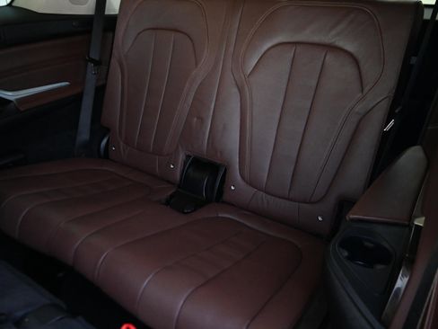 Used 2020 BMW X7 xDrive40i w/ Premium Package image 12