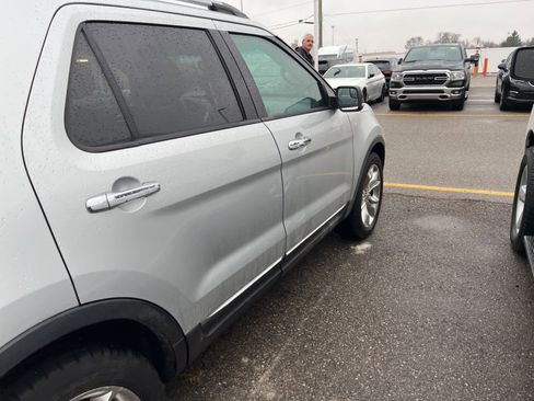 Used 2015 Ford Explorer XLT w/ Equipment Group 202B image 14