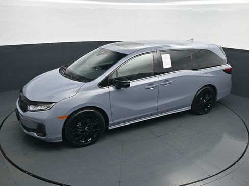 Used 2025 Honda Odyssey Sport-L image 18