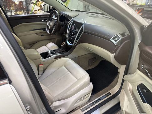 Used 2016 Cadillac SRX Luxury w/ Driver Awareness Package image 4