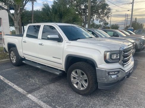 Used 2018 GMC Sierra 1500 SLT AWD/4WD image 3