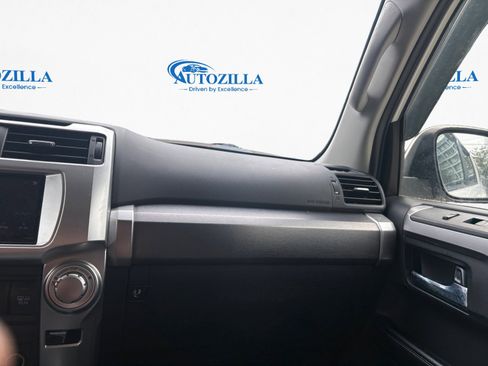 Used 2017 Toyota 4Runner SR5 image 11