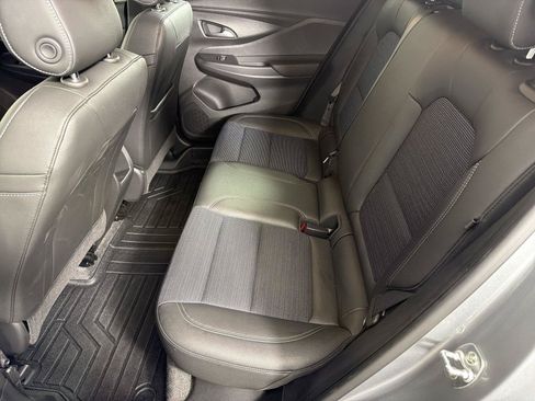 Used 2025 Buick Envista Preferred w/ Convenience I Package FWD image 19