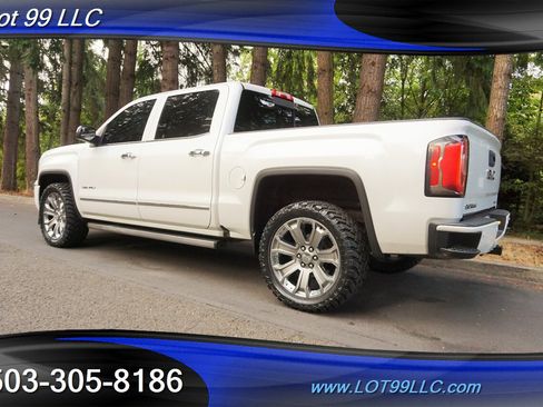 Used 2017 GMC Sierra 1500 Denali w/ Denali Ultimate Package image 11