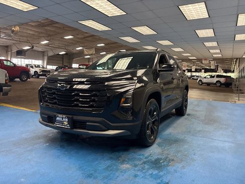 New 2026 Chevrolet Equinox LT w/ Midnight Edition AWD/4WD image 10