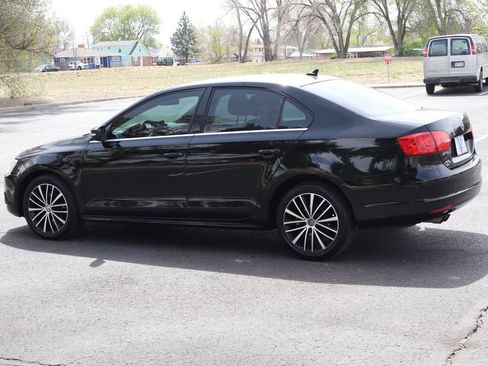 Used 2012 Volkswagen Jetta SEL FWD image 8