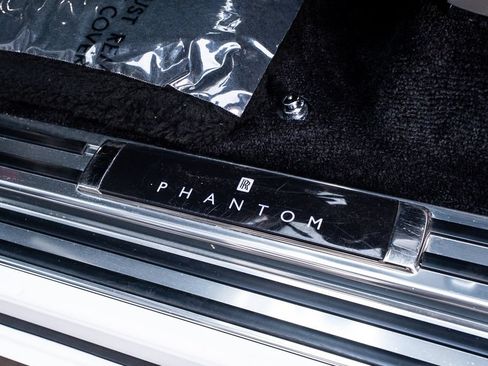Used 2019 Rolls-Royce Phantom Sedan RWD image 31