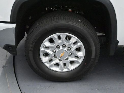 Used 2025 Chevrolet Silverado 2500 LT AWD/4WD image 33