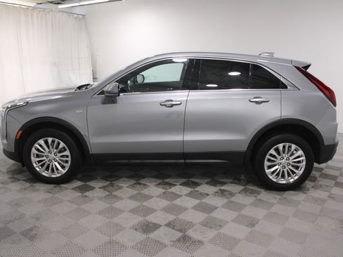 Used 2024 Cadillac XT4 Luxury w/ Cold Weather Package image 30