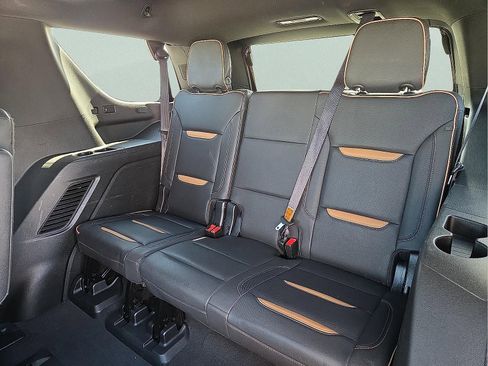 Certified 2022 GMC Yukon AT4 w/ Max Trailering Package image 10