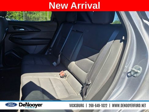 Used 2021 Chevrolet TrailBlazer RS w/ Sun and Liftgate Package AWD/4WD image 9