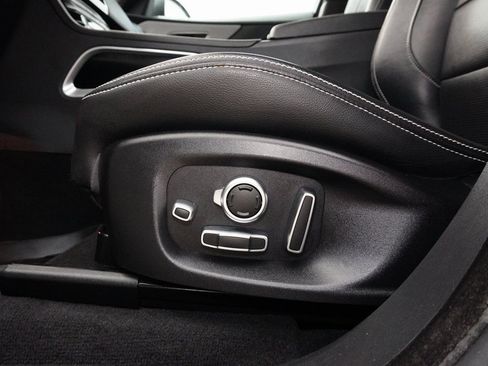 Used 2020 Jaguar F-PACE S image 26