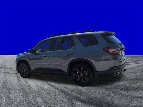 Used 2025 Honda Pilot Black Edition image 6