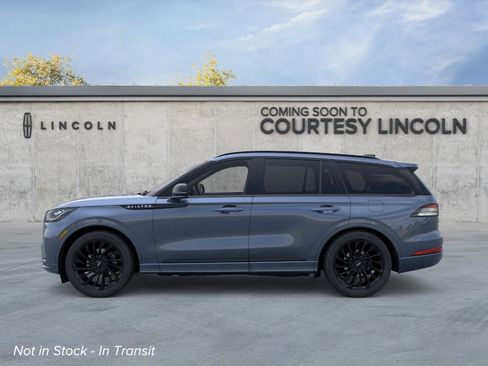 New 2026 Lincoln Aviator Reserve image 3