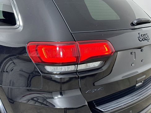 Used 2018 Jeep Grand Cherokee Altitude AWD/4WD image 39
