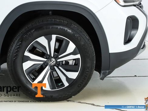 Used 2024 Volkswagen Atlas Cross Sport SE FWD image 50