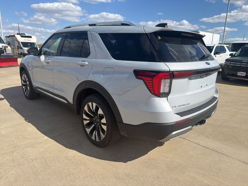 Used 2025 Ford Explorer Platinum w/ LUX Leather Package AWD/4WD image 5