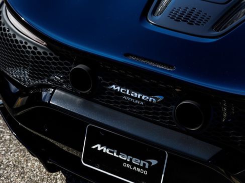 Used 2023 McLaren Artura RWD image 31