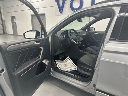 Certified 2022 Volkswagen Tiguan SE R-Line