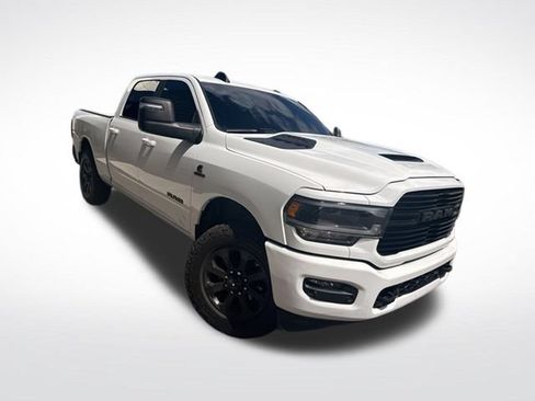 Used 2024 RAM 2500 Laramie w/ Night Edition AWD/4WD image 14