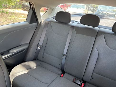 Used 2025 Kia K4 FWD image 41