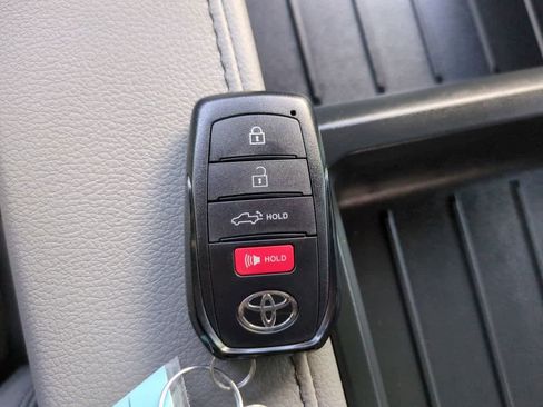 Used 2026 Toyota Tundra Limited AWD/4WD image 27