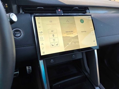 Used 2024 Land Rover Discovery Sport Dynamic SE image 27