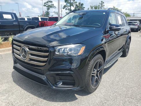 Used 2024 Mercedes-Benz GLS 450 4MATIC image 1