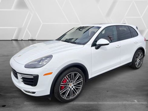 Used 2015 Porsche Cayenne Turbo AWD/4WD image 21