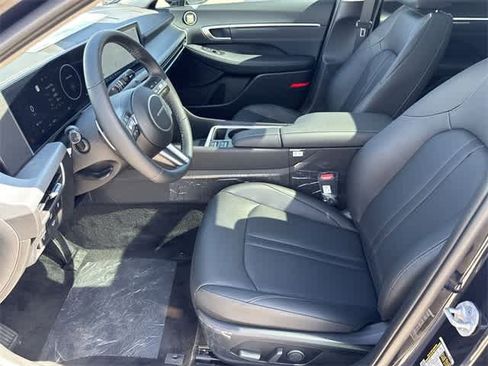 New 2025 Hyundai Sonata Limited image 10