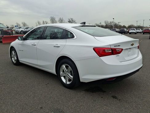 Used 2021 Chevrolet Malibu LS image 4