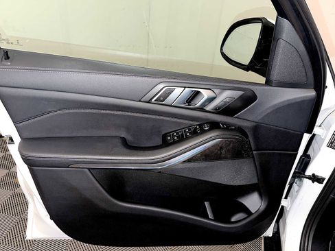 Certified 2023 BMW X5 xDrive40i w/ Premium Package image 11