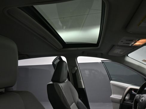 Used 2013 Toyota RAV4 Limited image 22