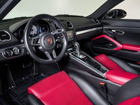 Certified 2022 Porsche 718 Cayman S image 4