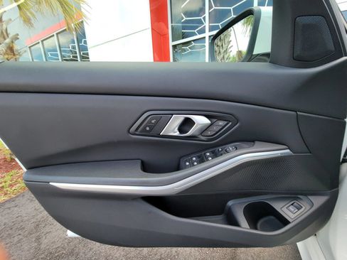 Used 2025 BMW 330i Sedan RWD image 16