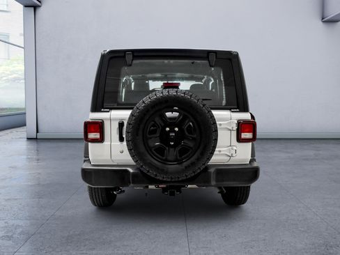 Used 2024 Jeep Wrangler Sport AWD/4WD image 3