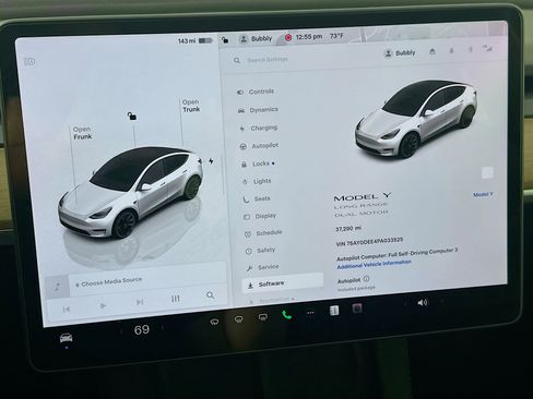 Used 2023 Tesla Model Y Long Range image 17