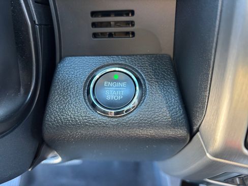 Used 2022 Ford F350 Platinum w/ FX4 Off-Road Package image 29