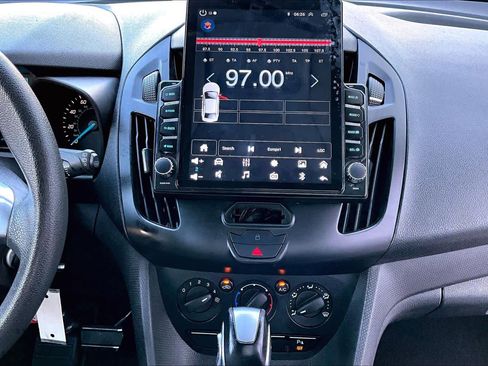 Used 2016 Ford Transit Connect XLT image 6