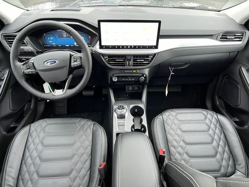 New 2024 Ford Escape SE w/ PHEV Premium Package FWD image 16