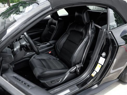 Used 2025 Ford Mustang GT Premium RWD image 40