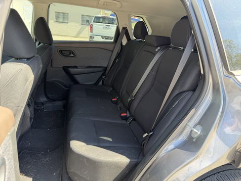 Used 2023 Nissan Rogue S image 12